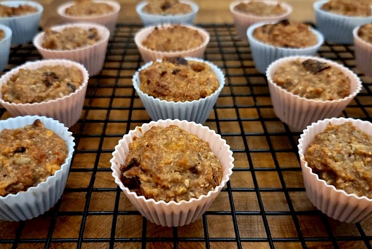 Mini havermoutmuffins met banaan en zuidvruchten